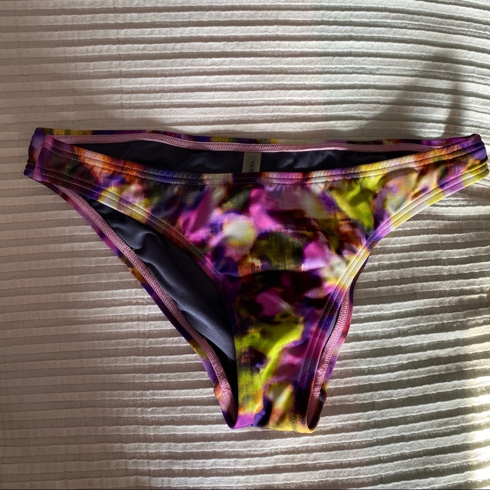 Victoria’s Secret multi-color bikini bottom XS